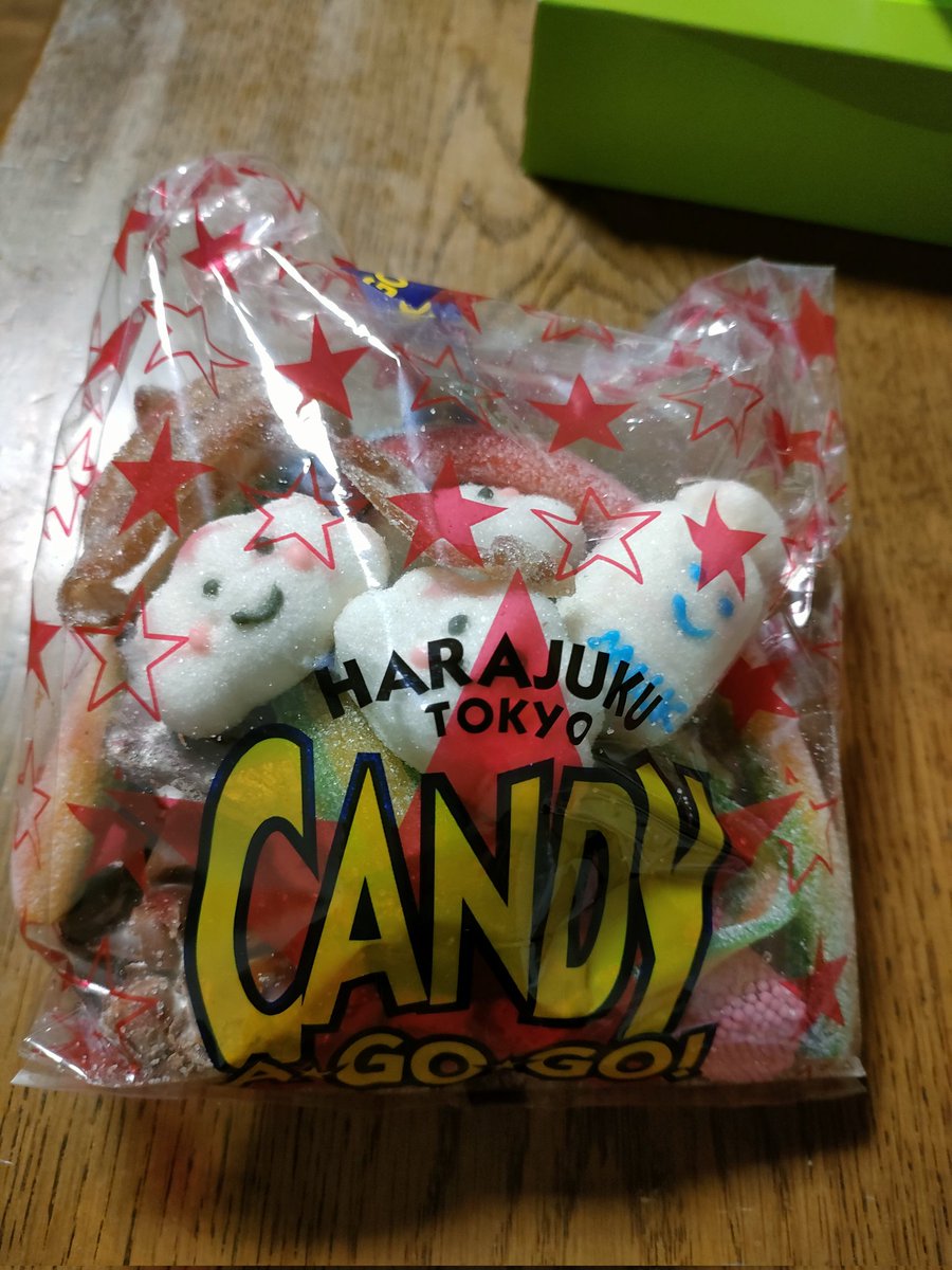 こんこん tweet media