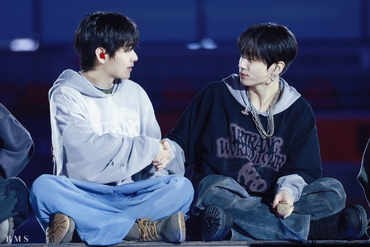 ByMySide∞KookV tweet media