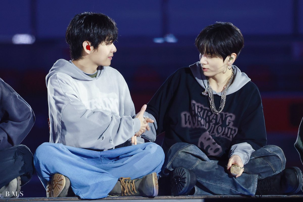 ByMySide∞KookV tweet media