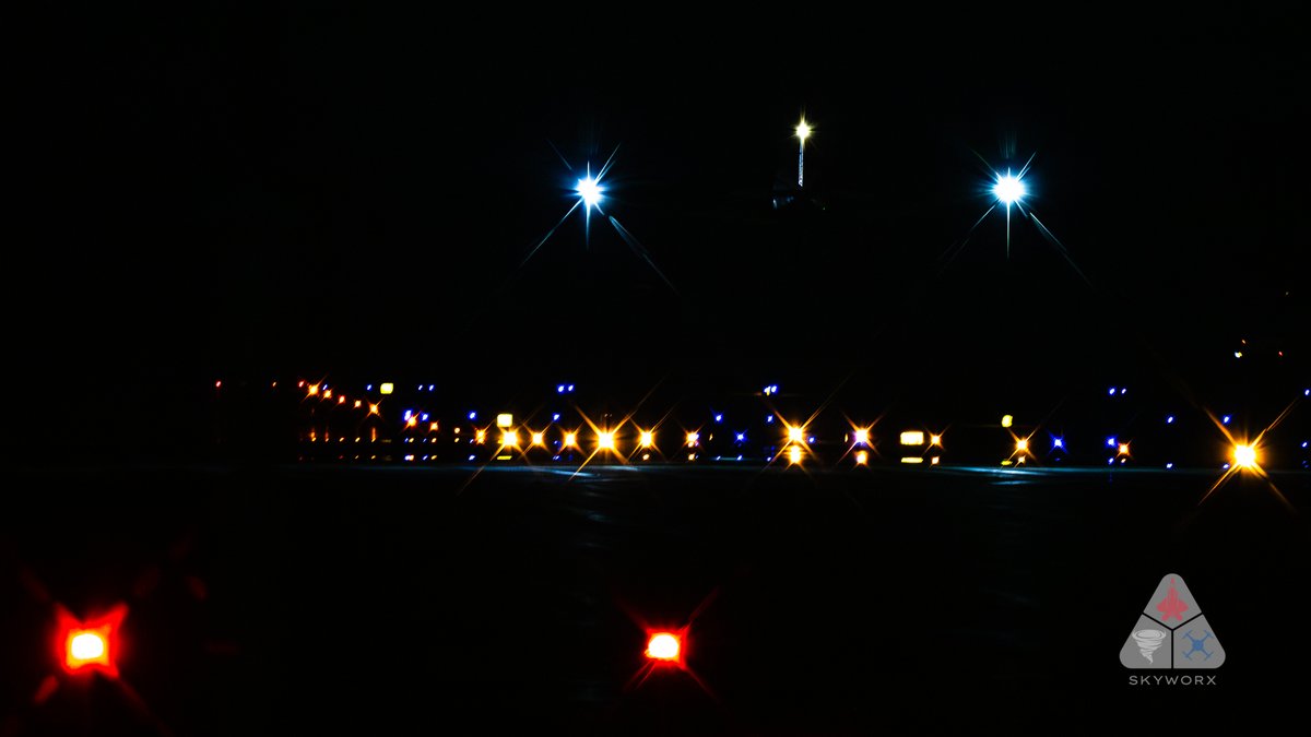 Skyworx_Media's tweet image. I love the challenge of low light and almost pitch-dark photography.  At times I get lucky and get a few that are almost perfectly backlit.  Here's a few of those from the general aviation side of planes at KEVV.

#aviation #avgeek #planespotting #planes @FlyEVV