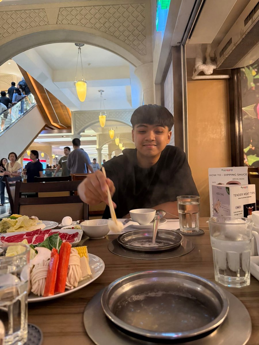 AQ_Angels's tweet photo. Sunday, Famday!🥰❤️
#AngelineQuinto #AQAngels https://t.co/yboLHfQRuL