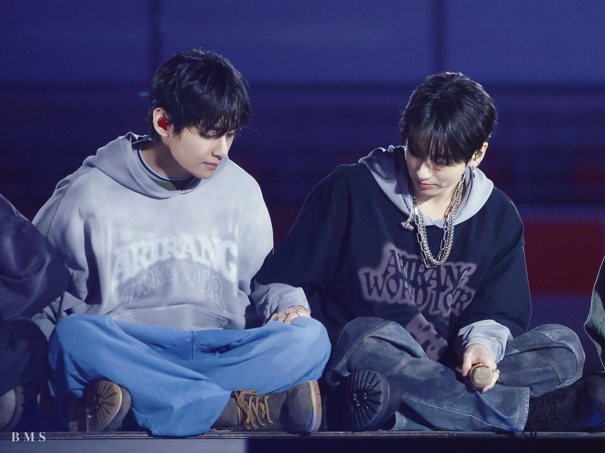 ByMySide∞KookV tweet media