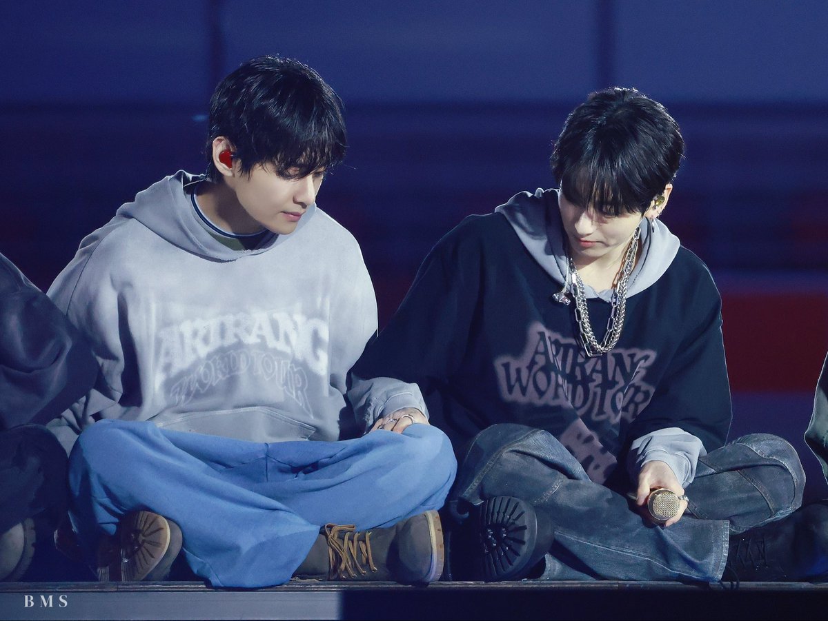 ByMySide∞KookV tweet media