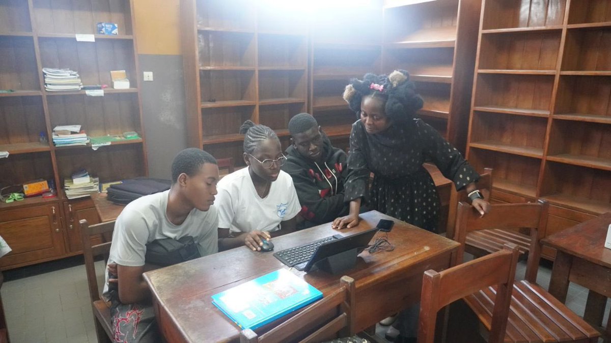 giiyotech's tweet photo. Last week we finally did it.
Giiyo Tech STEM Club is officially running at Olive Bilingual School in Bonaberi, Douala 🇨🇲
Sessions already underway. The kids are locked in and honestly so are we. 👩🏿‍💻
#GiiyoTech #Cameroon #STEM https://t.co/GI998PTWU8