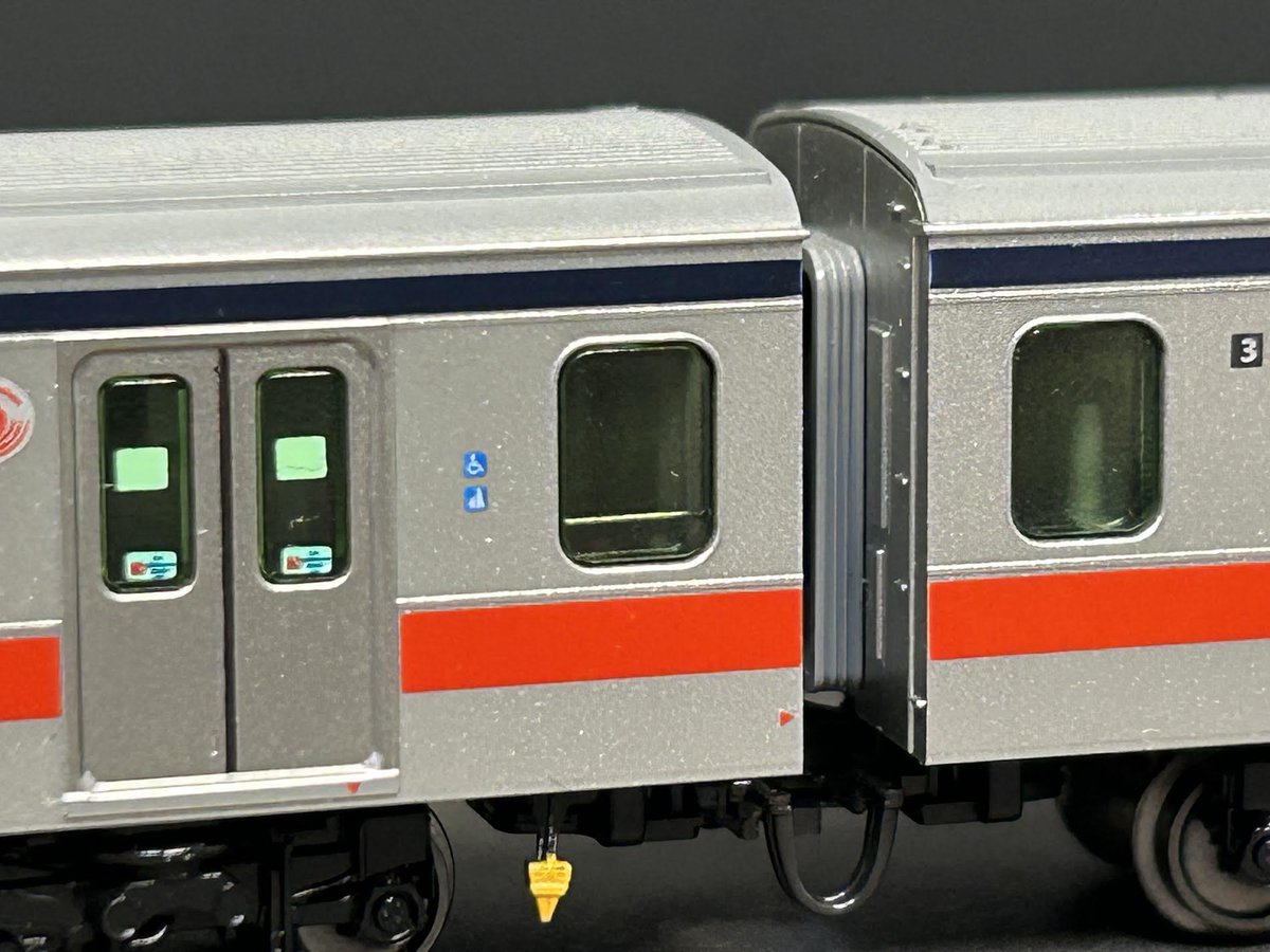 （T-T） tweet media