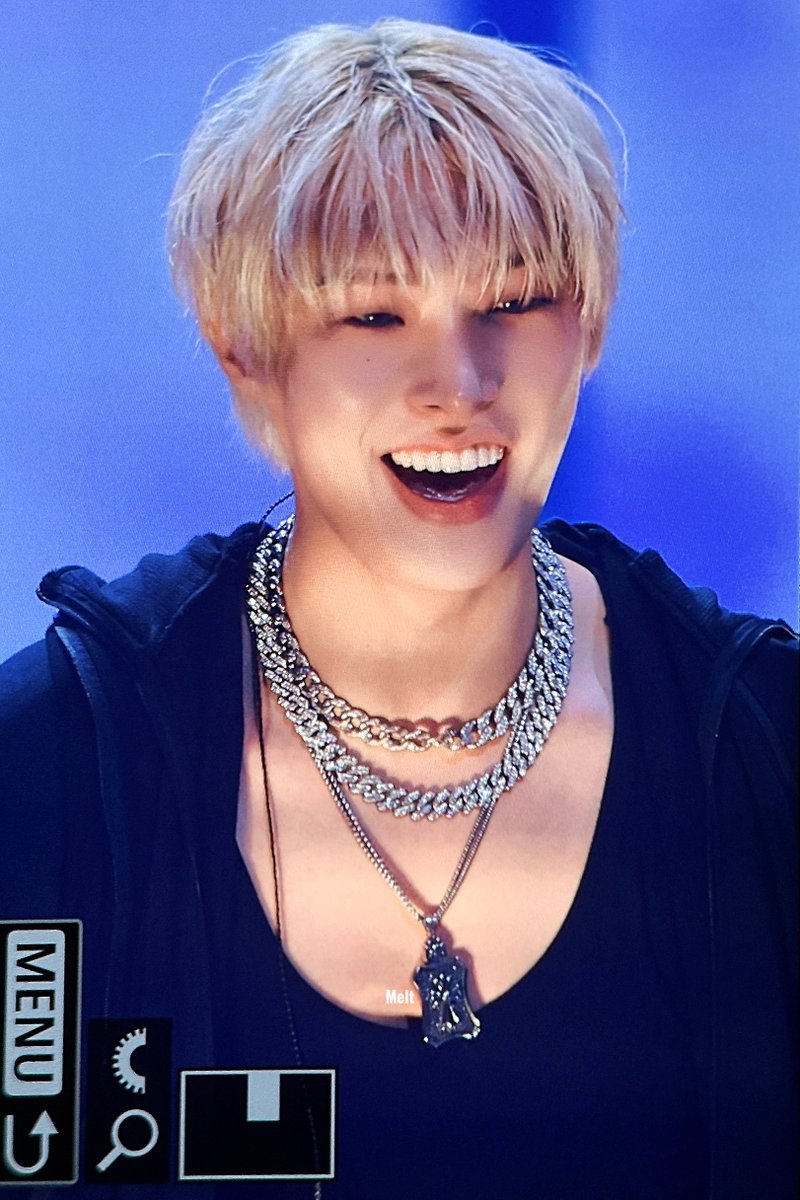 𝐌𝐞𝐥𝐭 tweet media