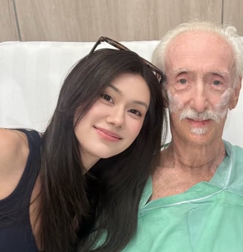 biruaena tweet media