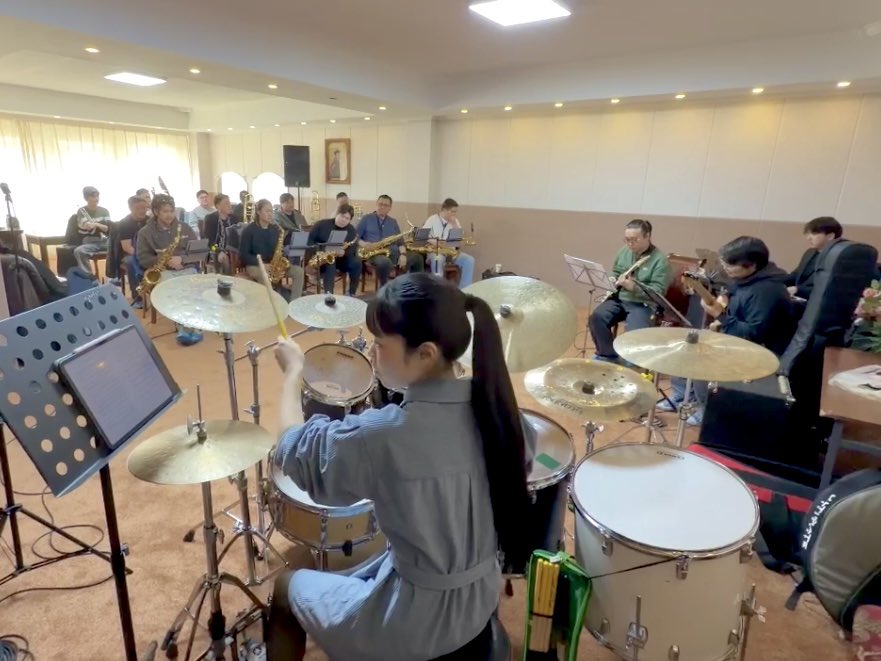 senridrums's tweet photo. 朝の番組出演からの〜、

コンサートのリハーサルからの〜、

観光！！！🎠

モリモリな一日を過ごさせていただきました✨
明日からはマスタークラスが始まります💪 https://t.co/KFlpipq1pY