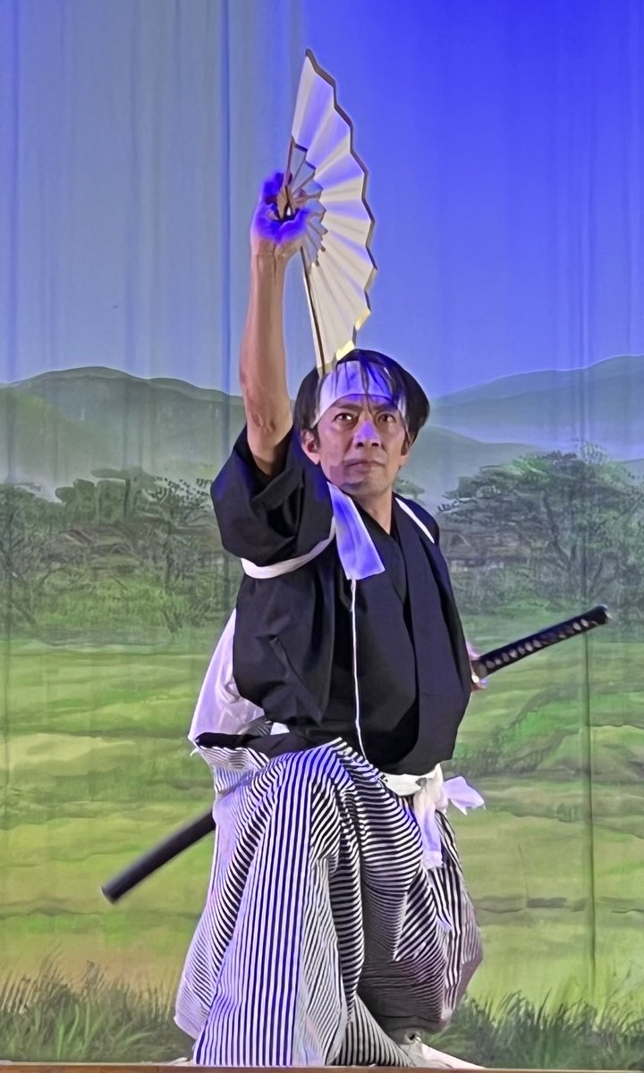 sub_motoh's tweet photo. 2026/04/12 16:00回✨🎊🥷🥷🎂✨
午後回はお芝居の後に舞踊ショー🪭も観ることができるスペシャルな内容になっていました🥰勇猛果敢、優雅で美麗、切迫した緊張感、とにかく可愛いとバラエティに富んだショーが楽しめて、観ていてとても楽しかったです✨
#湯守座 
#羅威堂 
#羅威堂使ってだーこ https://t.co/rmvK1N6EIB