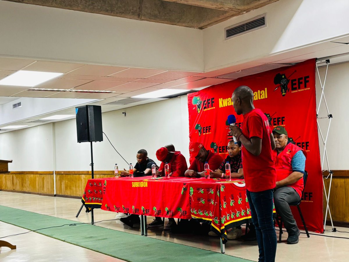 EFFYouthCommand's tweet photo. 📕 Picrures 📕 

In the continued surge to fight in the upcoming SRC elections in UNISA. The Economic Freedom Fighters Youth Command was joined by Commissar Sihle Lonzi and Commissar Mazwi Blose at the UNISA’s Durban Campus.

Victory is certain!

Victory or death! https://t.co/hpfmw4iQLI