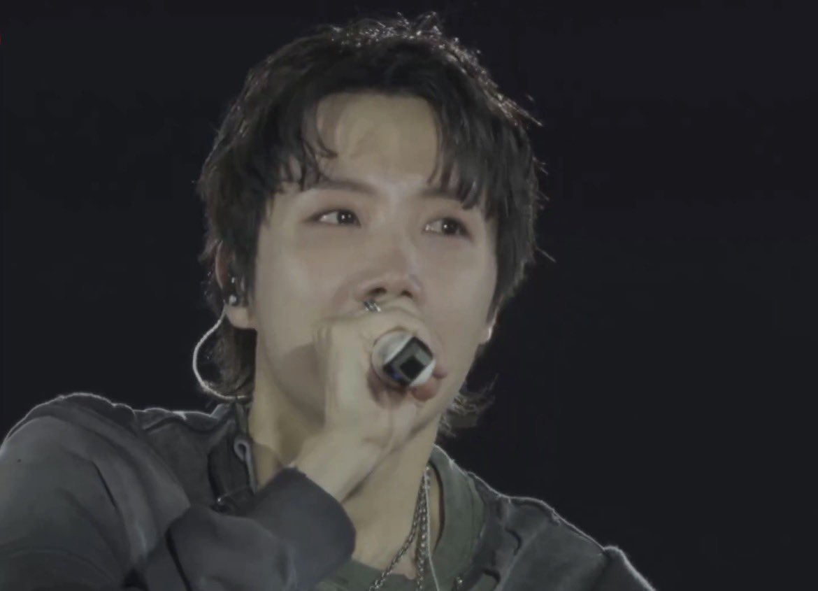 深深with hobi till the end 🐿️🎀 tweet media