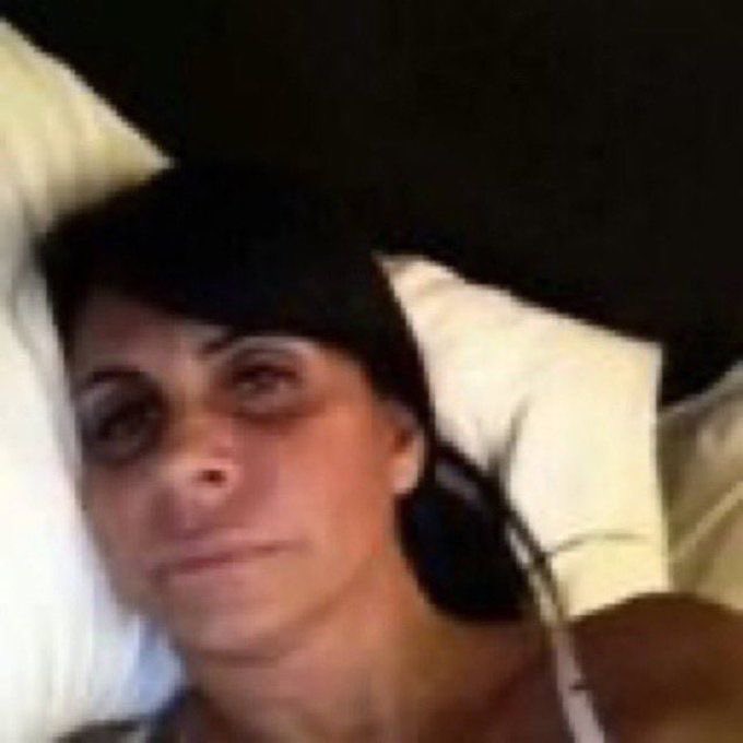 stheami's tweet photo. Não sei por que essa pauta de método foi levantada novamente. métodos só tem uma função: te ajudar a entrar no estado de desejo realizado, só. Se você consegue entrar nele sem usar, ótimo, mas se outra pessoa gosta, não torna ela melhor ou pior que ninguém. não é um grande mousse https://t.co/J57gzb9EZO
