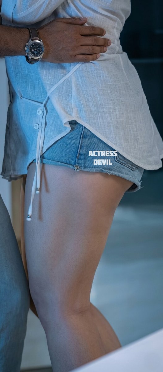ActressDevil's tweet photo. Nayanthara Boldest Show 🍑🍗 https://t.co/Uv7ikvDXuP