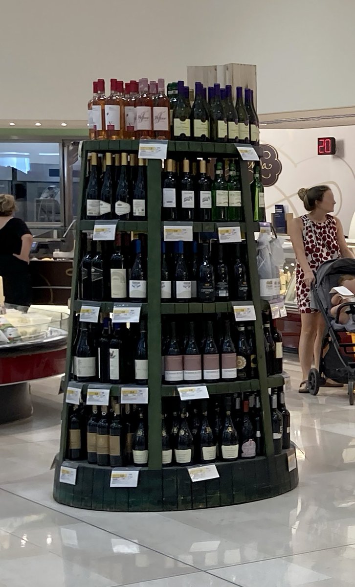 ReciklerkoCans's tweet image. Deli section in the supermarket

depositphotos.com/portfolio-3026…

#Deli #delicates #supermarket #grocerystore #italy