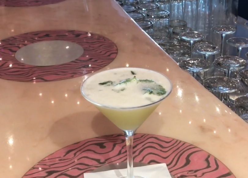 ucfoodietv's tweet image. Try Our Spicy Chipotle Pineapple Martini.

Perfect for Spring. 

We discovered it on a cruise ship.

buff.ly/LScUbG3 

#ChipotleMartini #Pineapple #UndercoverJetsetter