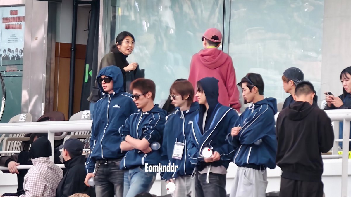 Ndr:) eomknddr tweet media