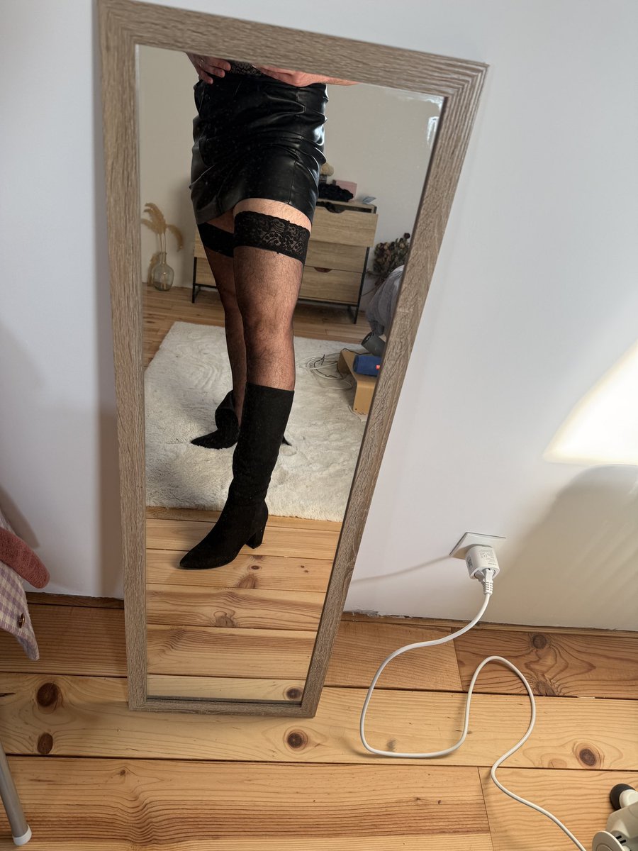 Sissy Candice tweet media