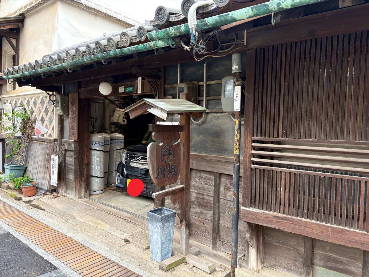 時をかけるリベンジ　竹原編

作中では、尾道と竹原が巧みに切り替えられています。

神社の境内　奥が尾道につながる
作中階段の下、正面に堀川
実際の堀川正面の階段
堀川