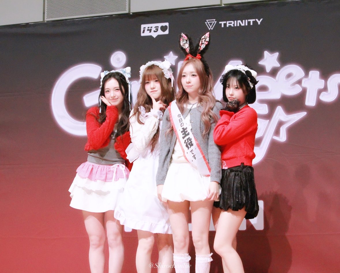 𝑚𝑜𝑚𝑜 tweet media