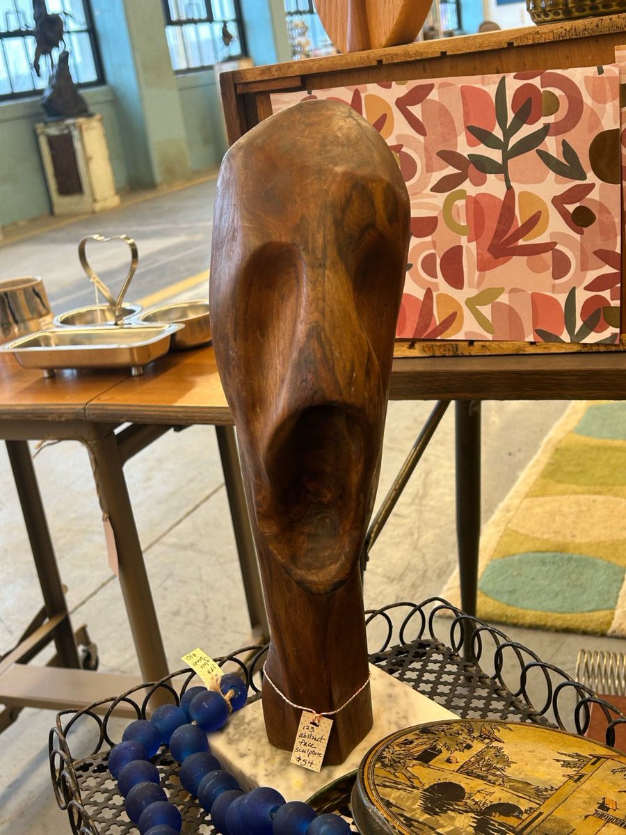 horse dentist tweet media