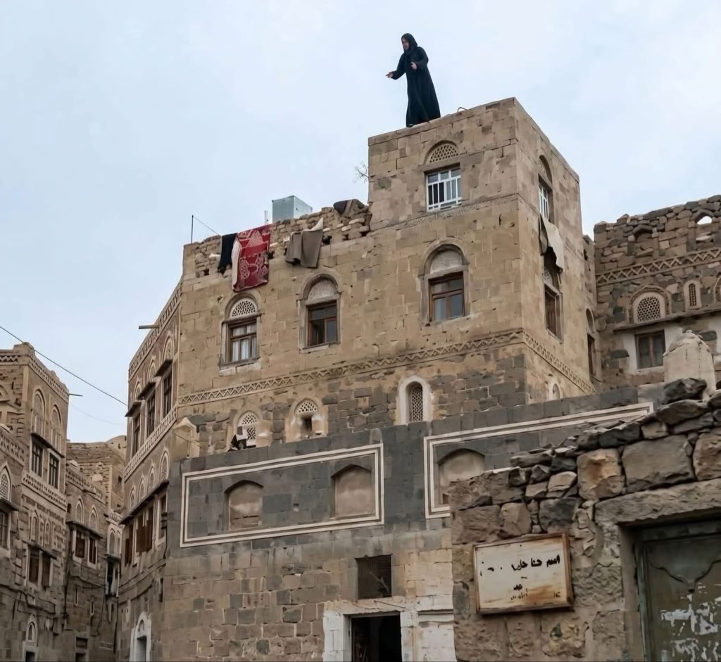 مُزن tweet media