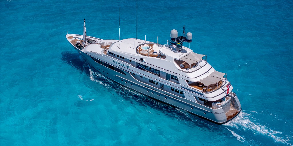 OCyachts's tweet photo. There is a reason REVERIE remains in demand on the charter market.

Built by Feadship and extensively refitted, she offers the space, layout and onboard experience that consistently resonates with guests. Six staterooms, generous volume and well-designed outdoor areas make her as practical as she is appealing.

A yacht that has already proven exactly what she can deliver.

Asking price is USD 21,950,000.
🔗 https://t.co/ORdrzYBYZ2