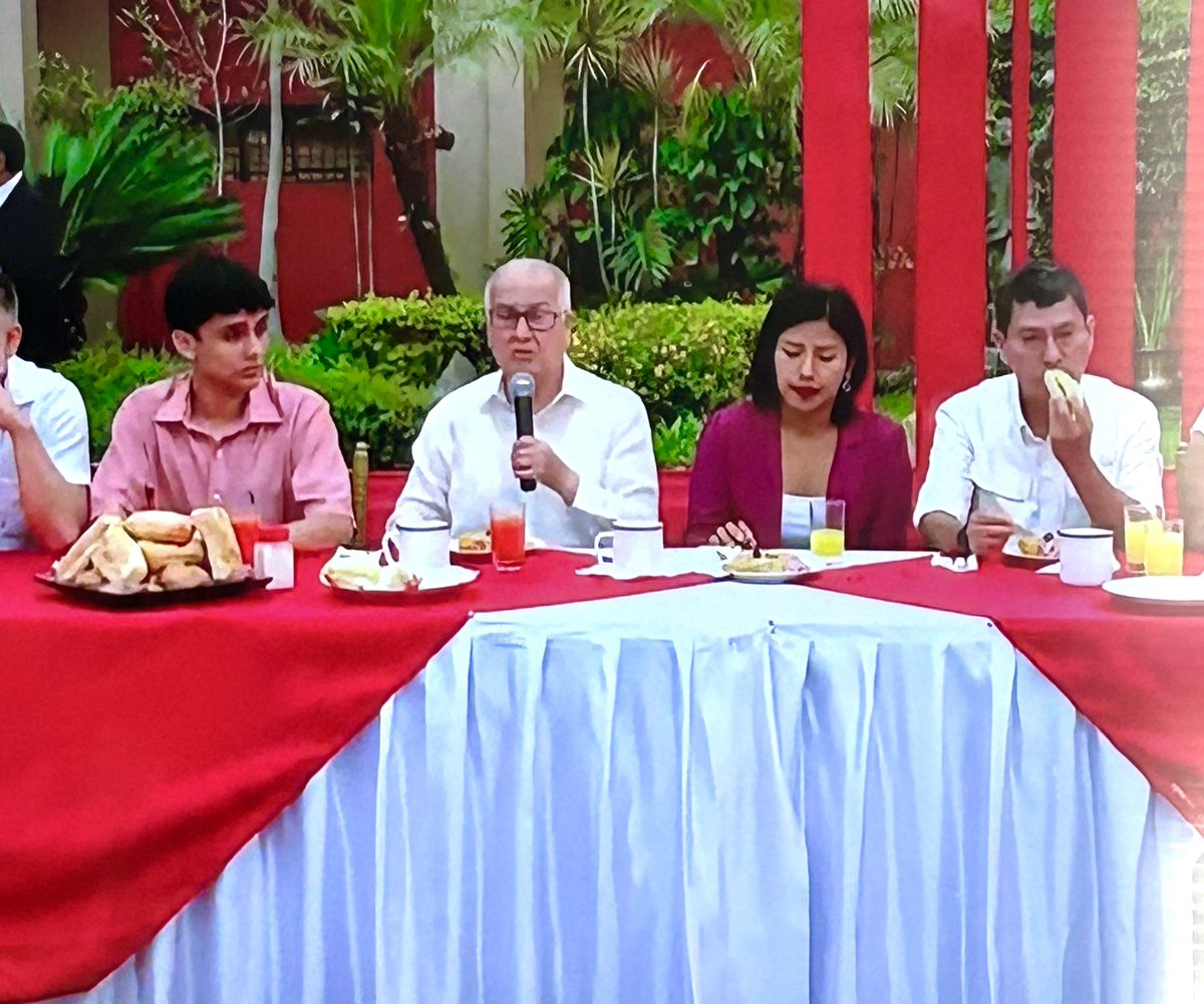 Carlos Rosas De La Cruz tweet media