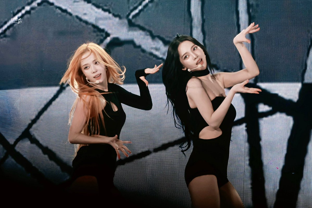 칼윈 아카이브 tweet media