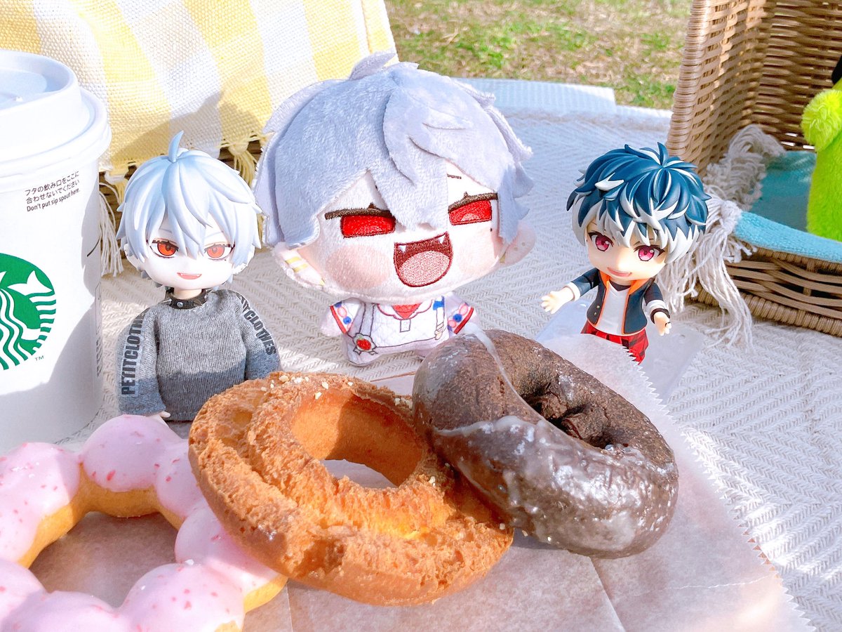 𝐍𝐮𝐢 𝐏𝐢𝐜𝐧𝐢𝐜🧺🍃
天気も良くてピクニック日和☀️