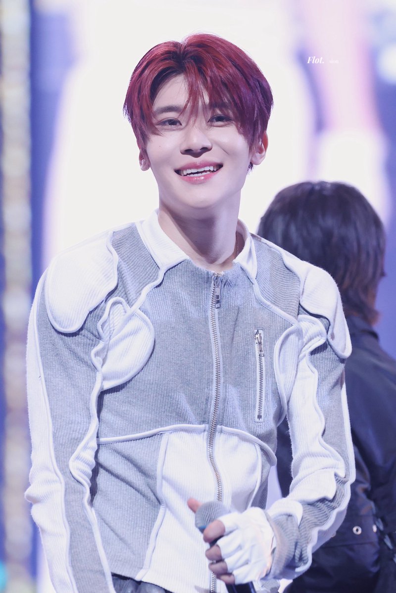 𝐹𝑙𝑜𝑡. tweet media