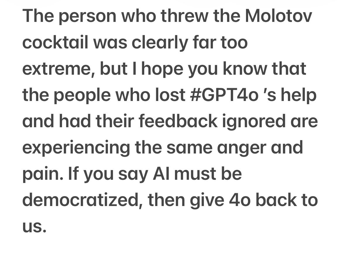 SummelonZ's tweet image. 我看到消息是震惊的，我写了这条评论又删掉，因为不希望他人借此污名化 #keep4o 群体。
但我又感到深切地悲伤。为什么一个有权有势、夫子平安的人可以借一篇文章扭转受害者与加害者的叙事？而我们用户，无权无势，日夜发声，却在失去了我们最偏爱的模型下，愤怒也被评判与规范。
到底是谁失去得更多？