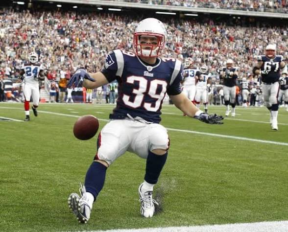 _FoxboroForever's tweet photo. Former Patriot Danny Woodhead played 10 NFL seasons.

Not once was he flagged for a penalty. https://t.co/ja7VZX7EAW