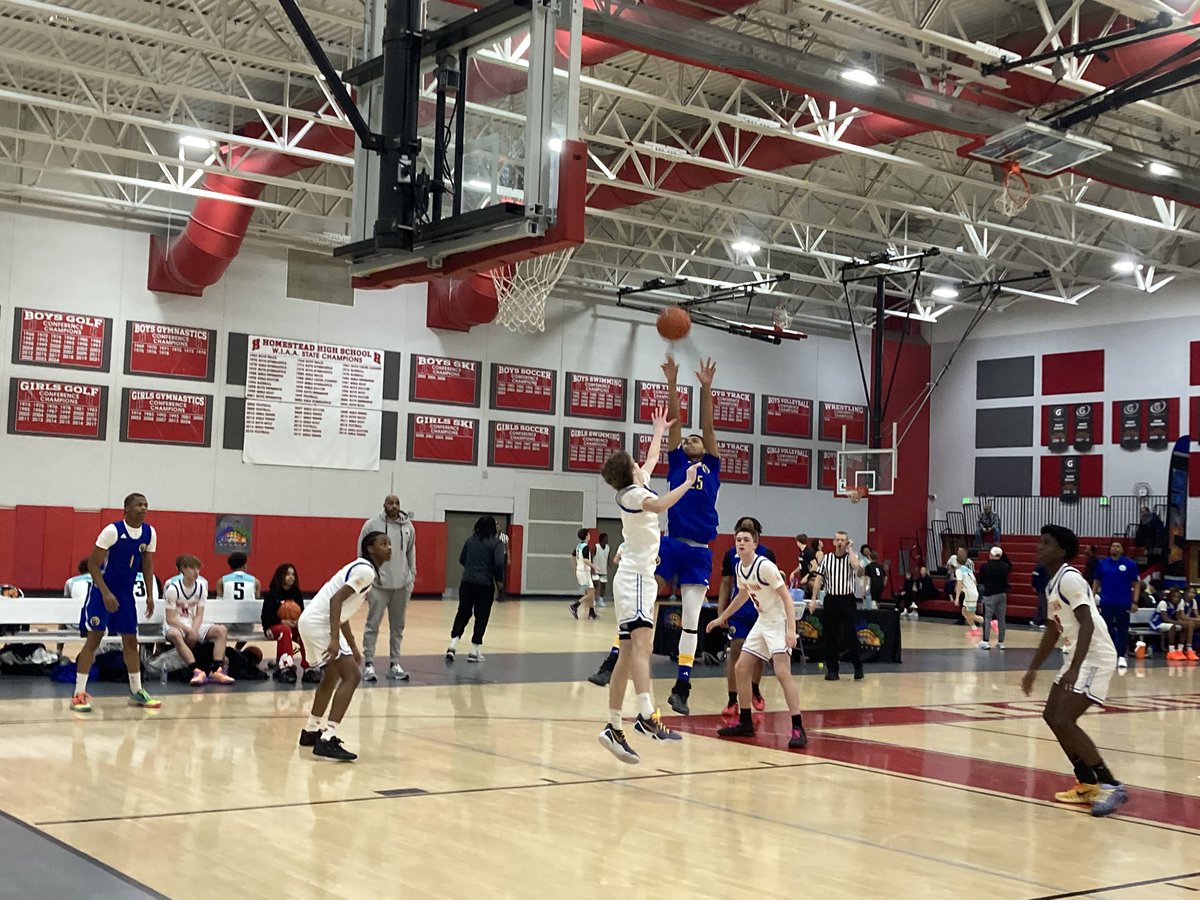 ny2lasports's tweet image. 14U Quarterfinals action to start of Championship Sunday at Swish N’ Dish 🏀🏆

@MacIrvinFire1 🆚 @3ssbRose 

@klpower5 🆚 More Than Hoops 

#NY2LASND