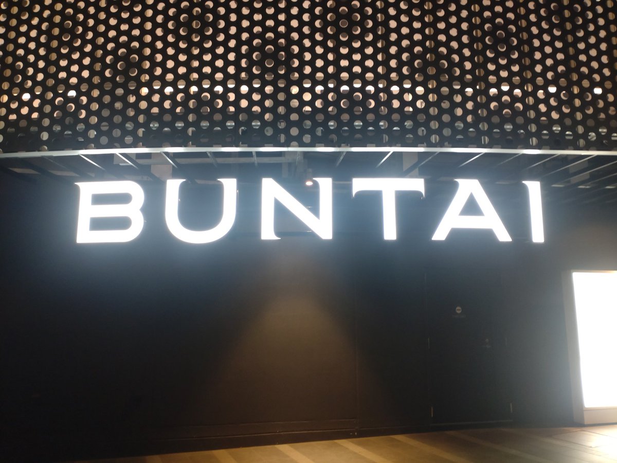 終わっちゃったー
2日目も熱い試合あり笑いありでめっちゃ楽しかった！

ししろん、ラプちゃん、オウガニキ、出演者の皆様、スタッフさん、長時間お疲れさまでした！
最高の時間をありがとう！

#獅白杯オフライン