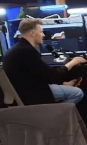 Eeve 🐝 🚦 tweet media