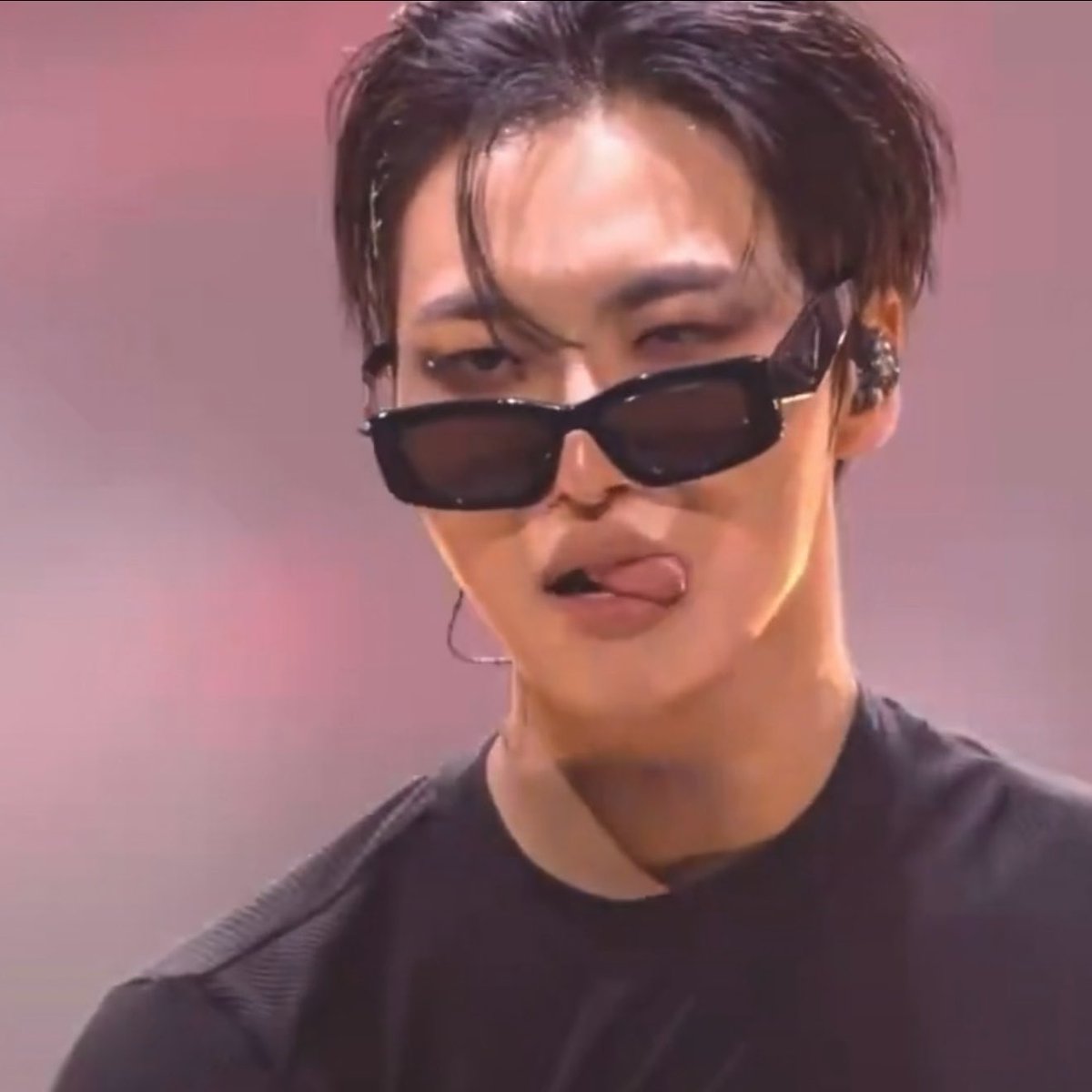 dy. – kinda ia tweet media