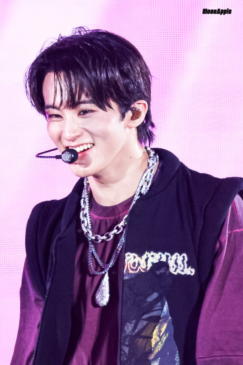 𝐌𝐨𝐨𝐧𝐀𝐩𝐩𝐥𝐞 tweet media