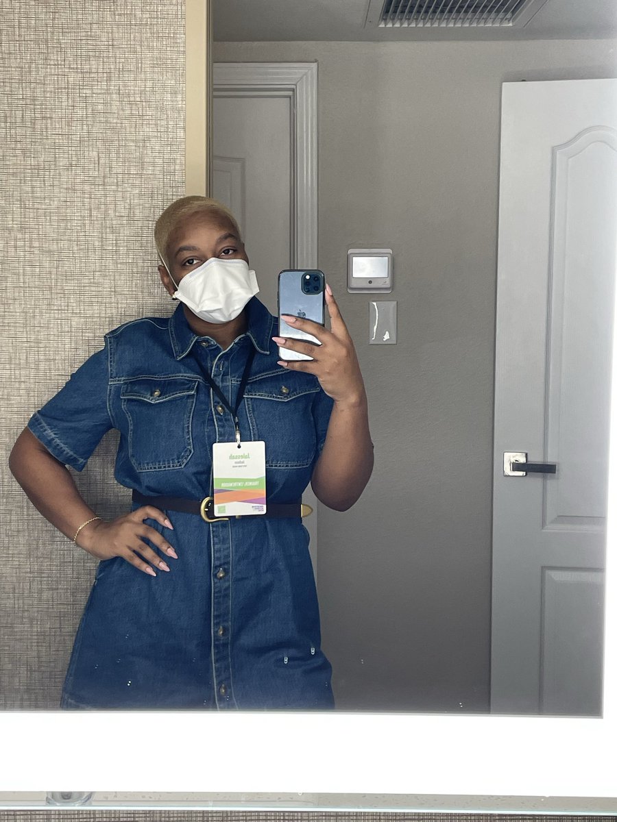 jalessahj's tweet image. Name: Jalessah
Location: Atlanta, GA 
COVID mitigations: N95 masks, air purifiers, RATs, social distancing 
Looking for: A shorty
Fun fact: I’m a priest of Osun, Ogun, and Obaluaye.

#CautiouslySpeedDating