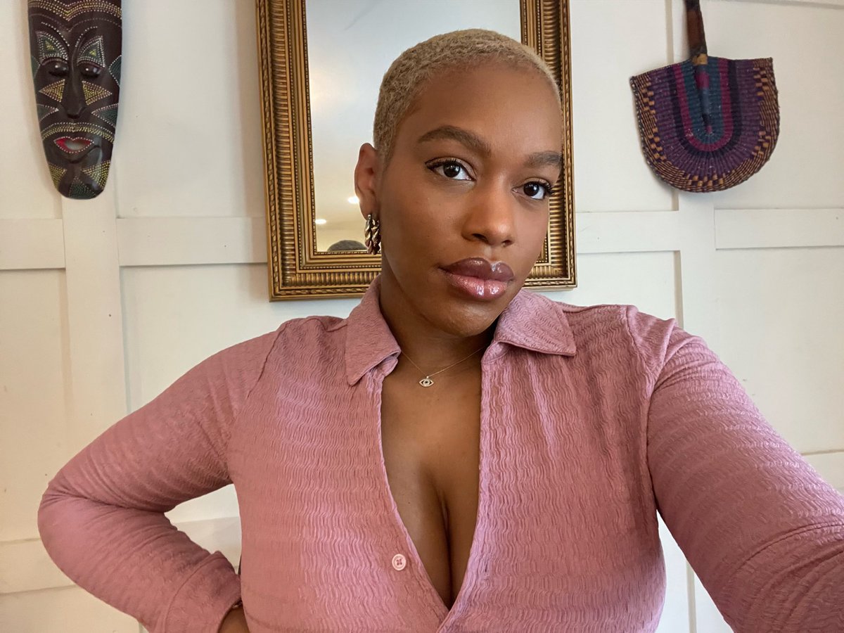 jalessahj's tweet image. Name: Jalessah
Location: Atlanta, GA 
COVID mitigations: N95 masks, air purifiers, RATs, social distancing 
Looking for: A shorty
Fun fact: I’m a priest of Osun, Ogun, and Obaluaye.

#CautiouslySpeedDating