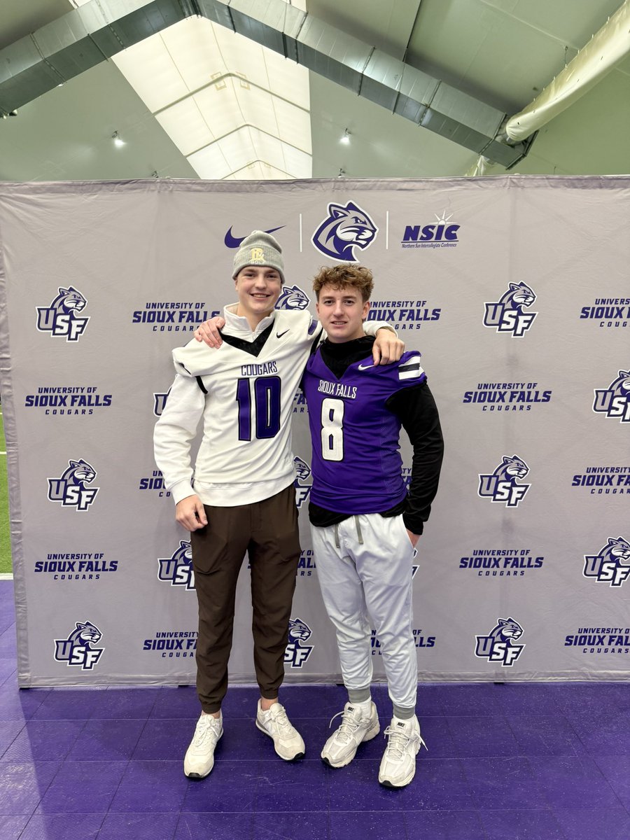 JaxSchneid49336's tweet photo. Had a great junior day at @USFCougars_ thanks to @CoachJ_USF @JimGlogowski 
Exited for future conversations!! @WillBrookins 
@PrepRedzoneMN @OJW_Scouting @WahlScouting @AllenTrieu @TomLoy247 https://t.co/coFqRvuEI0