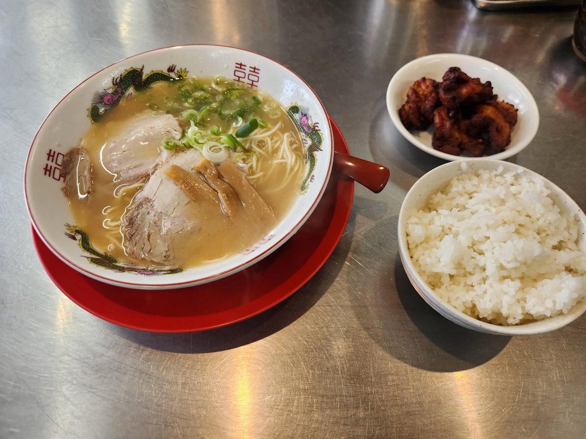 harucette's tweet photo. 【28～30軒目】
28.ラーメン 味の名門
29.近江つけ麺 きなり
30.大津石山 麺屋しん
確か其々先週日、月、水曜だったかな。特典消化のほうが後だったので投函は昨日になりました。
ありがとうございました！
#滋賀ラーメンwave https://t.co/wSehZAj6X4