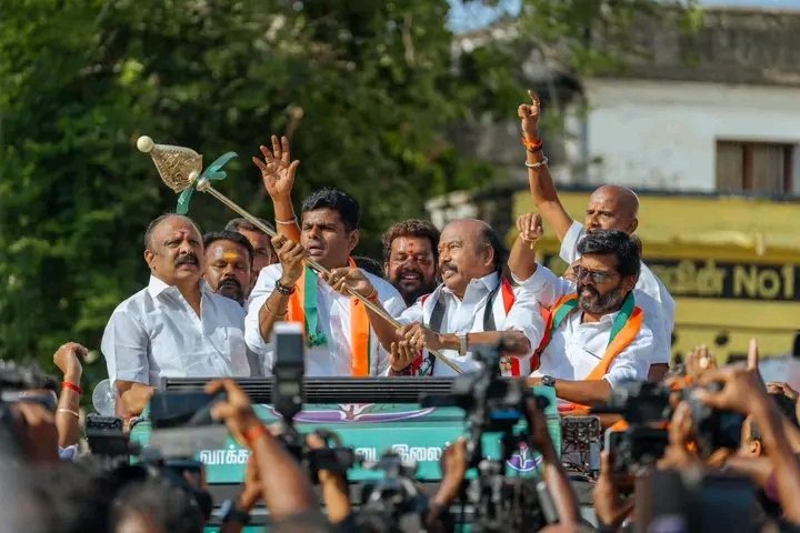 தீபா 💃🚩 tweet media