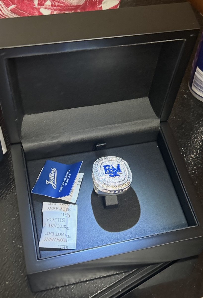 HollywoodBlue5's tweet photo. F&amp;M Football Ring Ceremony https://t.co/f64xpNBPAo