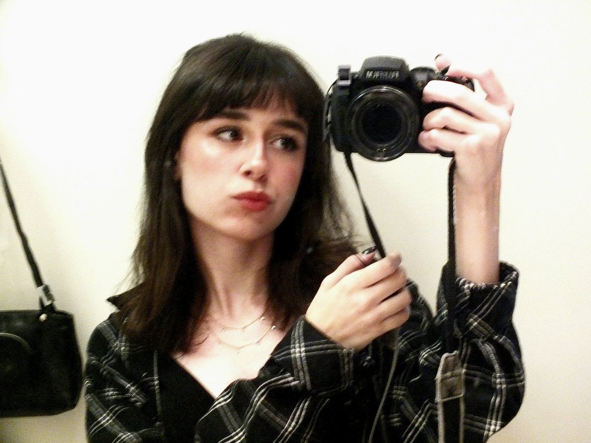 zerodollarman's tweet image. camisa de flanela pq ela é #indie