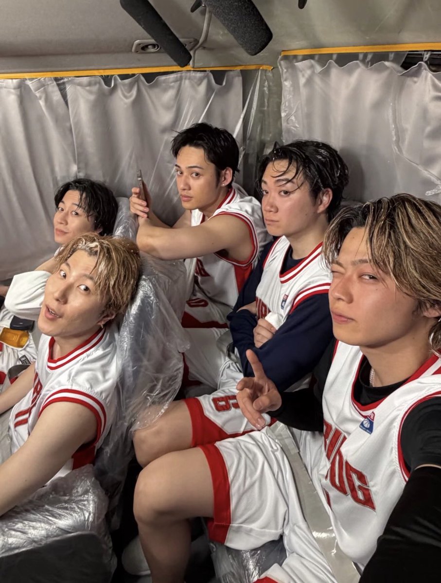 comyama_kimi's tweet photo. コムドット❤️💚💙💜🧡
３０時間本当にお疲れ様
でした✨
かなり楽しませてもらったよ❣️
みんなゆっくり体休めて
ね☺️
#コムドット限界突破
#アベマ３０時間 https://t.co/kCT7rd6AXq