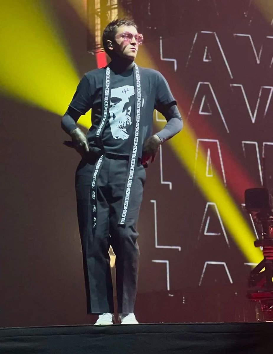 James ⊬ tweet media