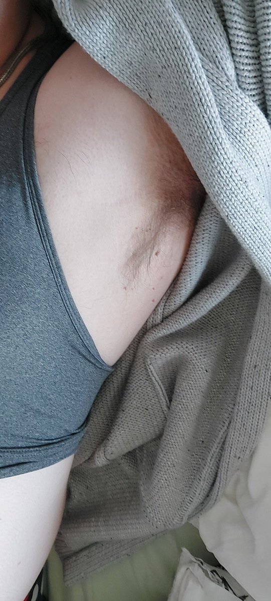 Its my birthdayy! Sniff my pits and huff my farts!