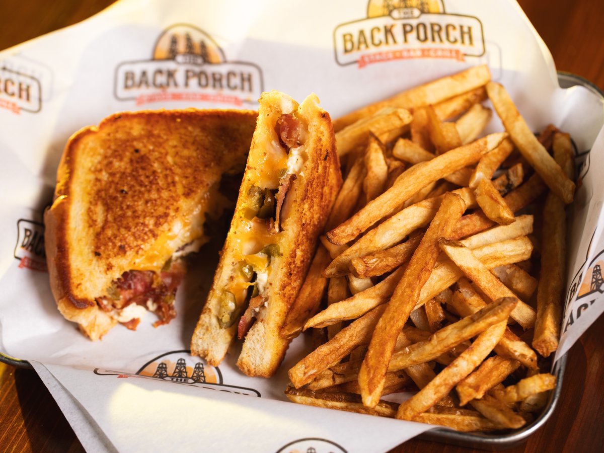 BackPorchTx's tweet photo. Now this is melt-in-your-mouth!

#Thebackporchkilgore https://t.co/aX9tfbSLy2