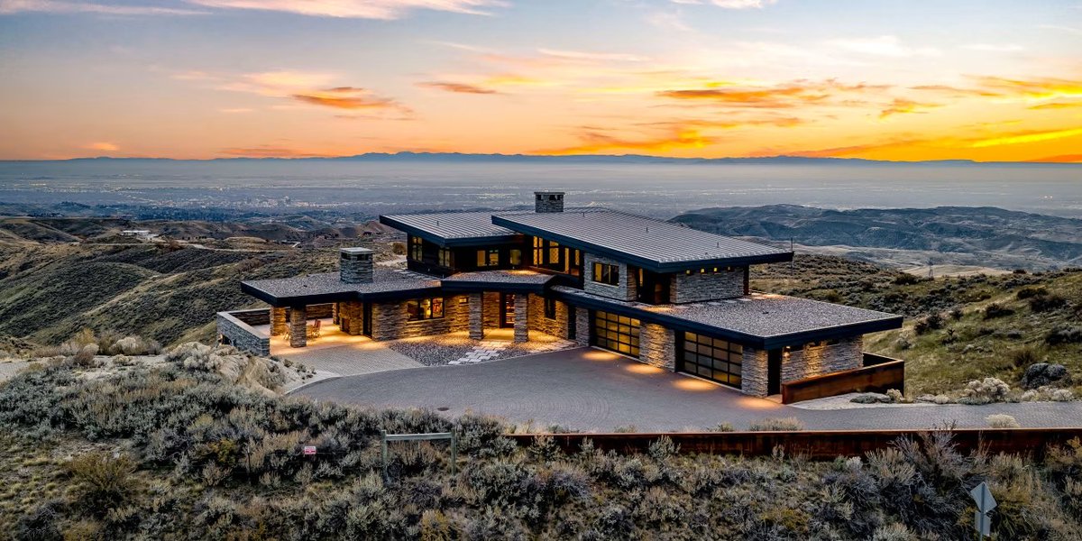 House Tracker tweet media