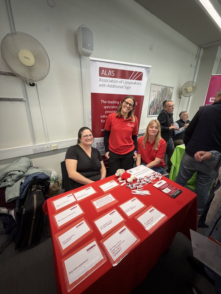 Association of Lipspeakers with Additional Sign tweet media